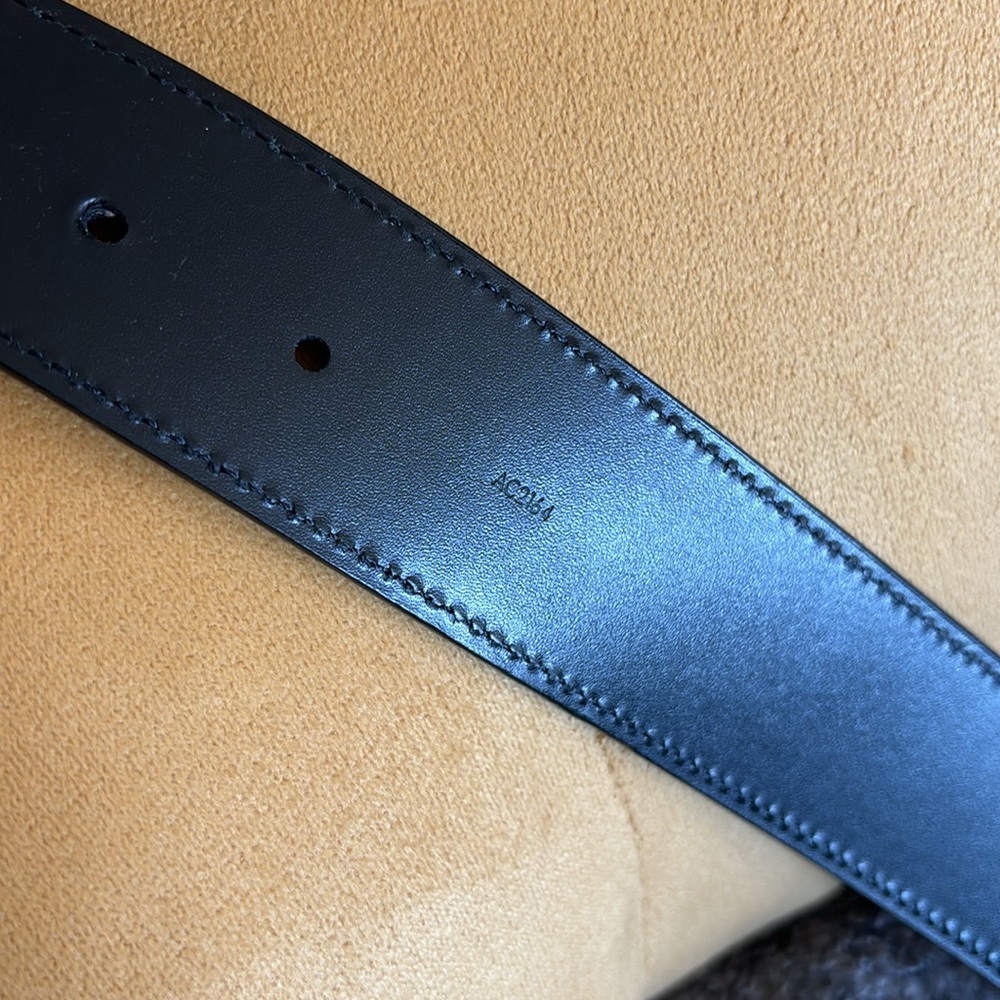 Authentic Louis Vuitton Initiales Leather Belt - image 4